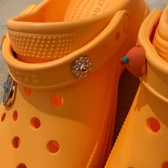 CROCS Bright Orange Women's Slippers - Picture 6 of 7